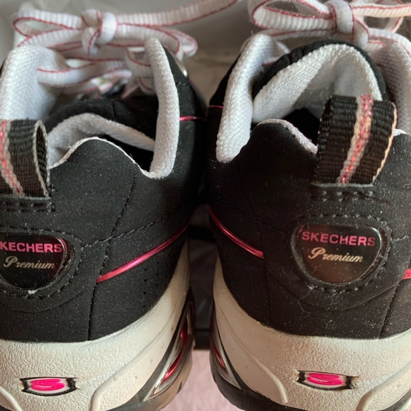 NWT Girls Sketchers Sneakers Size 11 - Picture 4 of 6